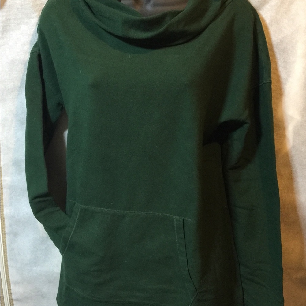 Women’s- Tunic-style top